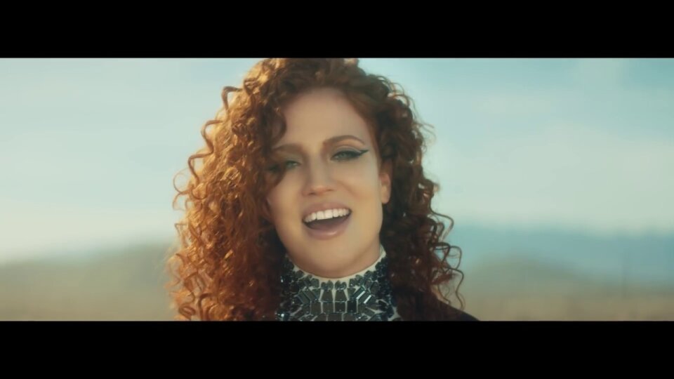 MV Hold My Hand – Jess Glynne